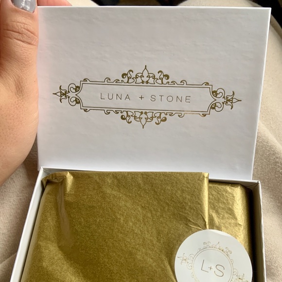 Luna & Stone Bridal Drop Earrings - Picture 5 of 5